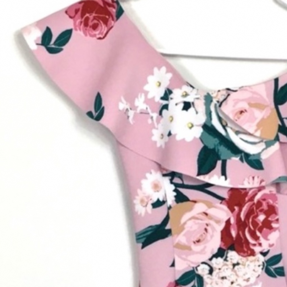 Guess - Picture 3 of 5